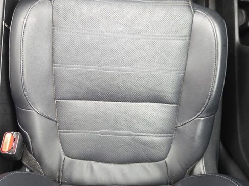 Used 2018 Honda CR-V Touring image 30