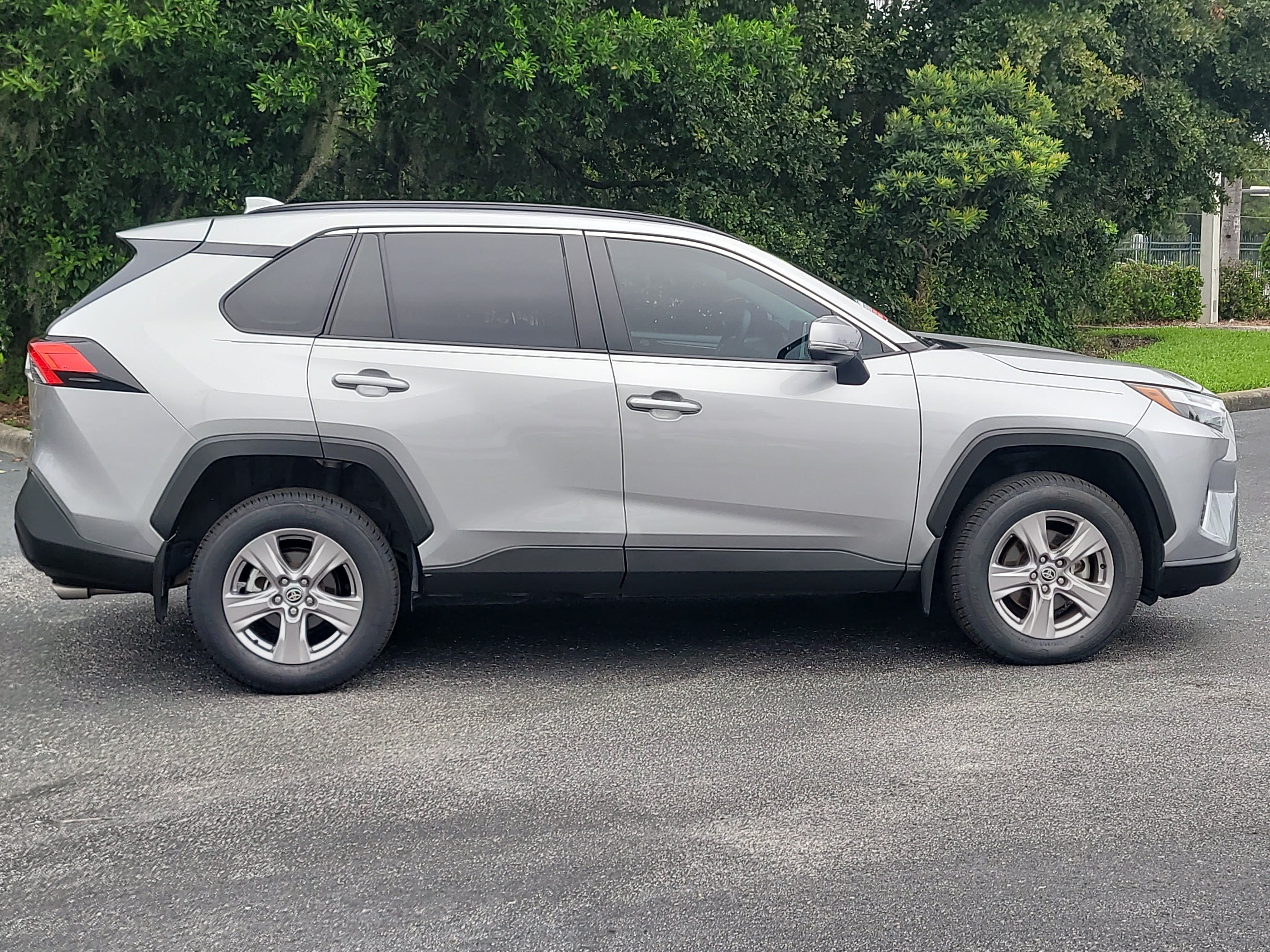 Certified 2025 Toyota RAV4 XLE w/ Convenience Package FWD image 8