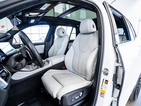 Used 2023 BMW X5 sDrive40i w/ Executive Package image 42