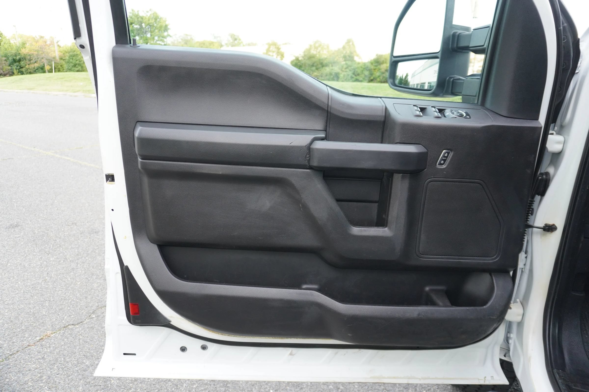 Used 2017 Ford F350 XL AWD/4WD image 15