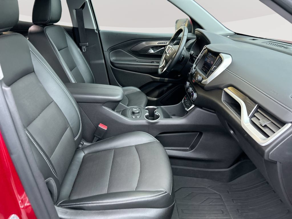 Used 2024 GMC Terrain SLT w/ LPO, Floor Liner Package AWD/4WD image 28
