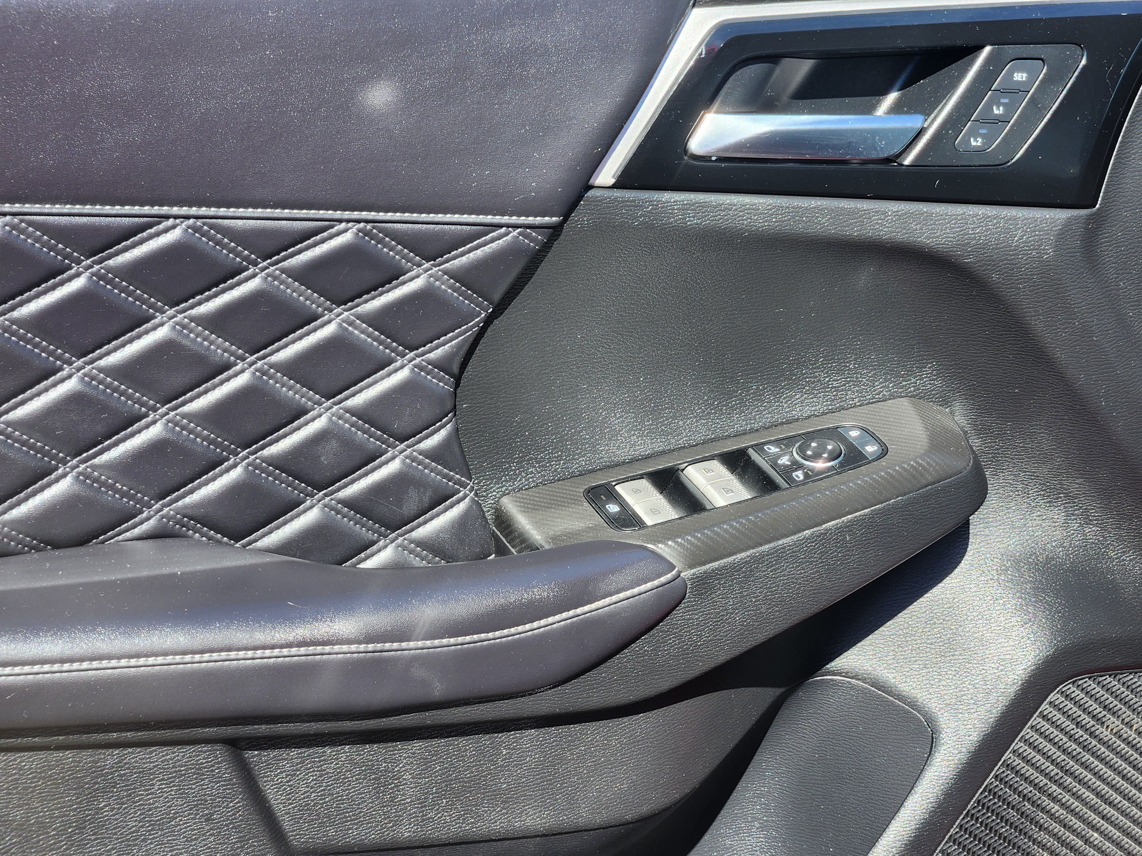 Used 2025 Mitsubishi Outlander SEL AWD/4WD image 19