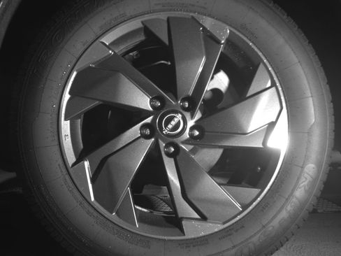 Used 2025 Nissan Rogue SV AWD/4WD image 14