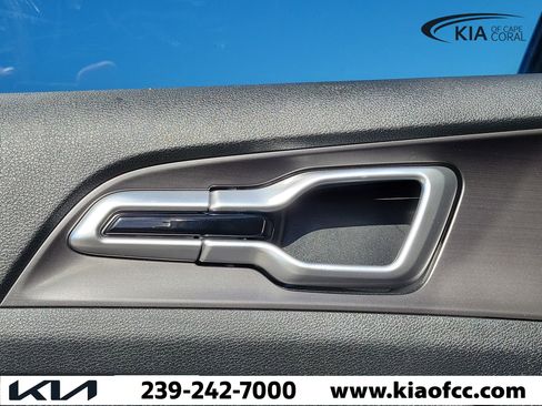 Certified 2023 Kia Sportage EX FWD image 11