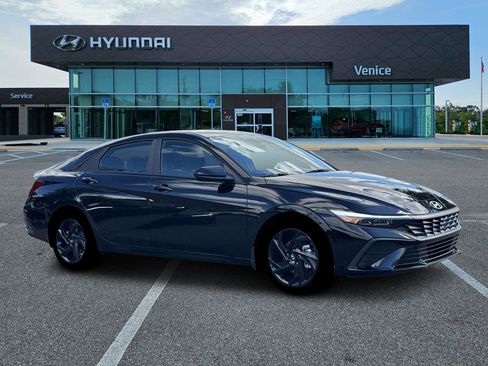 New 2026 Hyundai Elantra Sport FWD image 29