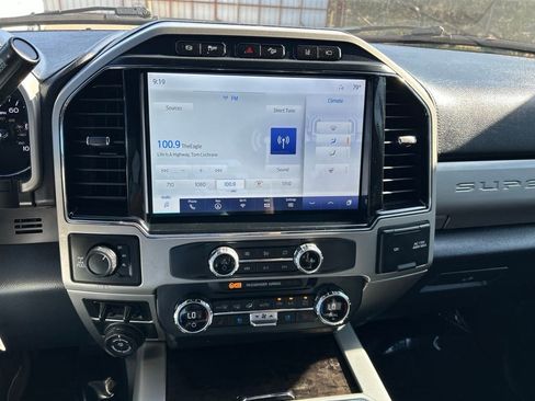 Used 2022 Ford F250 Lariat w/ Chrome Package AWD/4WD image 24