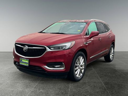 Used 2018 Buick Enclave Premium w/ Experience Buick Package image 4