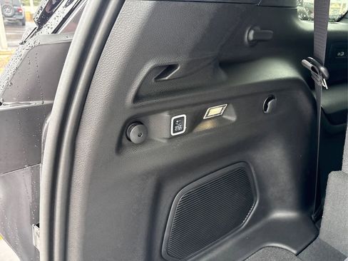 New 2026 Jeep Grand Cherokee L Limited image 22