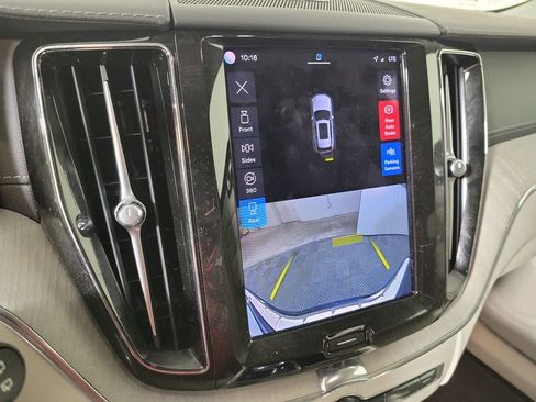 Used 2023 Volvo XC60 B5 Ultimate w/ Protection Package Premier FWD image 31