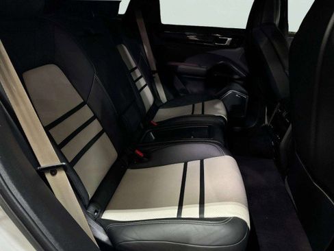 Used 2022 Porsche Cayenne Turbo GT image 49