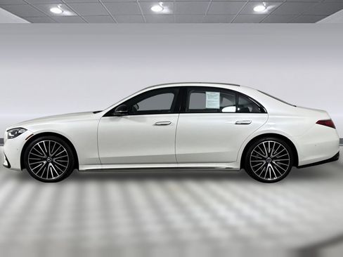 Used 2023 Mercedes-Benz S 580 4MATIC Sedan image 2