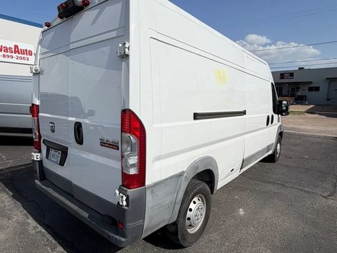 Used 2018 RAM ProMaster 2500 w/ Interior Convenience Group FWD image 3