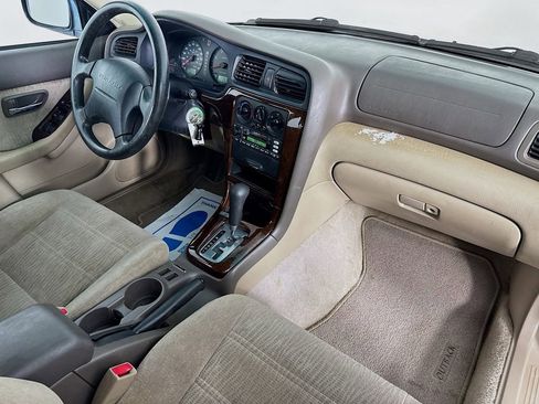 Used 2002 Subaru Outback Wagon image 32