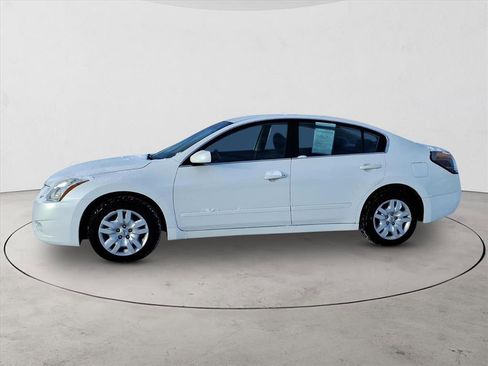 Used 2010 Nissan Altima 2.5 S image 9