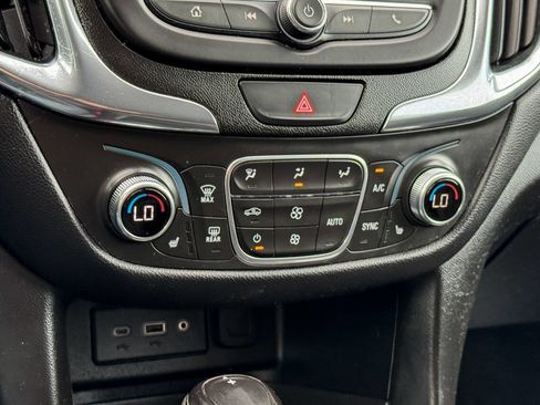 Used 2020 Chevrolet Equinox LT AWD/4WD image 29