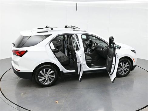 Used 2024 Chevrolet Equinox Premier image 46