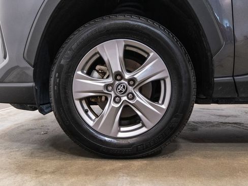 Certified 2025 Toyota RAV4 LE AWD/4WD image 11