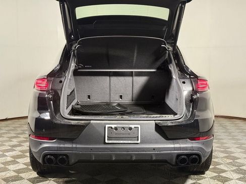 Used 2023 Porsche Cayenne S Platinum w/ Premium Package Plus AWD/4WD image 6