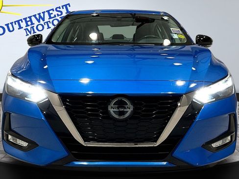 Used 2023 Nissan Sentra SR w/ Electronics Package image 2