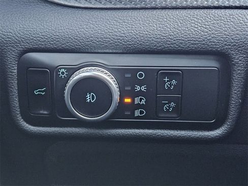 Used 2023 Ford Explorer ST-Line image 19