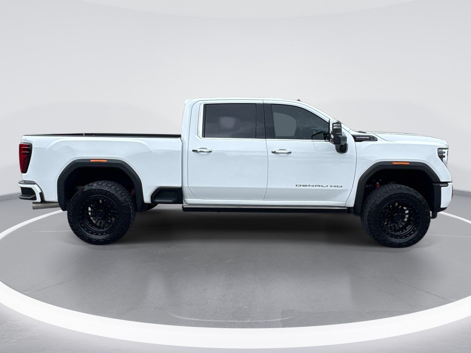 Used 2025 GMC Sierra 2500 Denali Ultimate AWD/4WD image 9