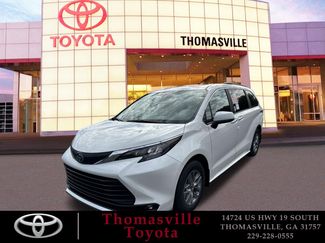 New 2025 Toyota Sienna XLE video 1