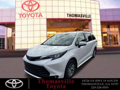 New 2025 Toyota Sienna XLE