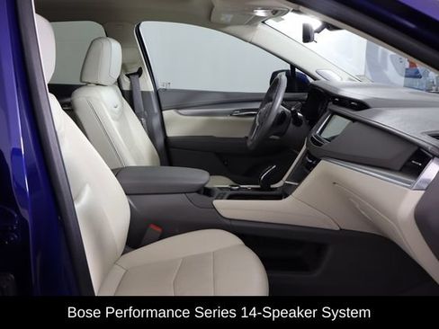 Used 2023 Cadillac XT5 Premium Luxury w/ Technology Package FWD image 11