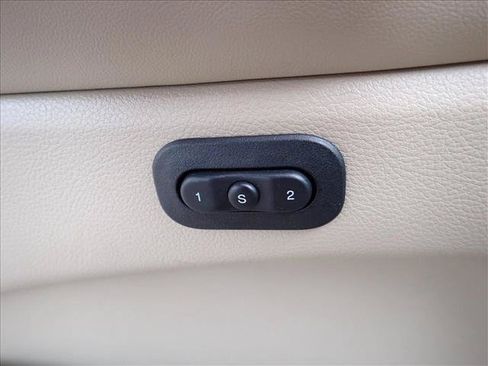 Used 2018 Jeep Grand Cherokee Limited AWD/4WD image 15