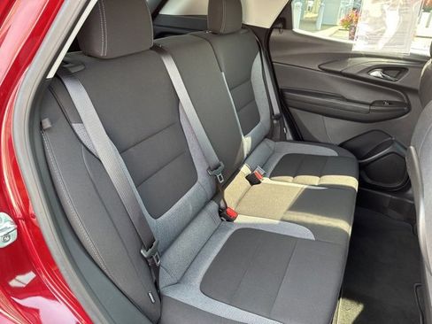 Used 2024 Chevrolet TrailBlazer LT w/ LT Cold Weather Package image 34