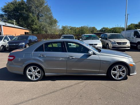 Used 2012 Mercedes-Benz E 350 4MATIC Sedan image 4