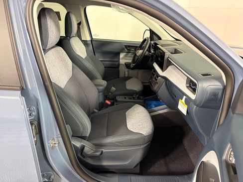 New 2026 Ford Maverick XLT w/ XLT Luxury Package FWD image 5