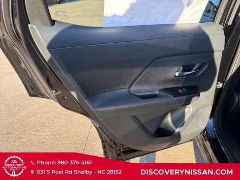 New 2026 Nissan Kicks SR w/ SR Premium Package FWD image 30
