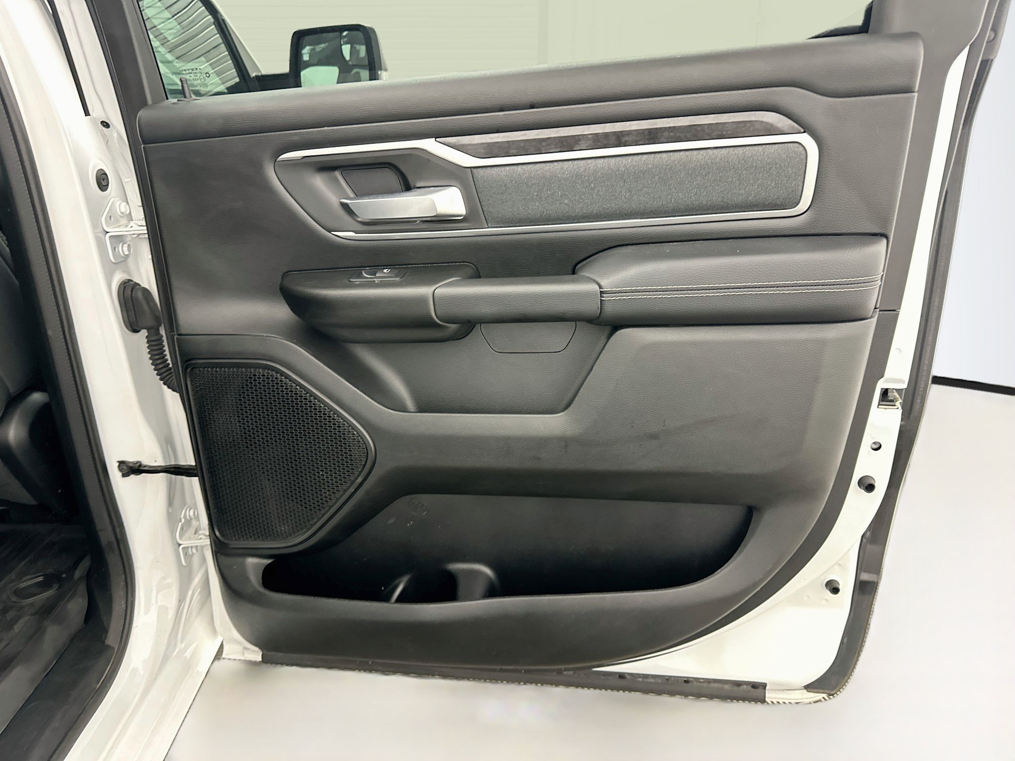 Used 2023 RAM 1500 Big Horn AWD/4WD image 30