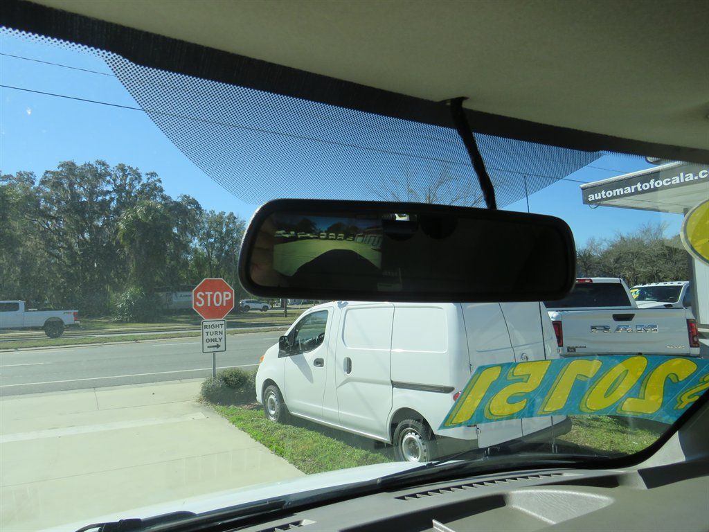 Used 2021 Chevrolet Express 2500 w/ Driver Convenience Package RWD image 8