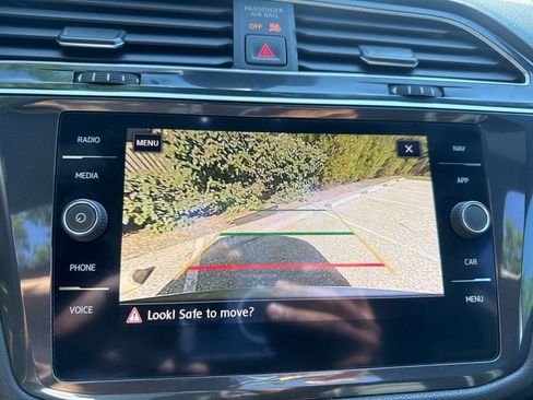 Used 2020 Volkswagen Tiguan SEL Premium R-Line AWD/4WD image 19