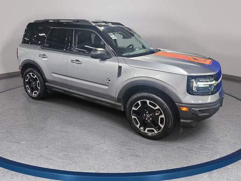 Used 2021 Ford Bronco Sport Outer Banks AWD/4WD image 3