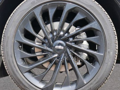 Used 2025 Lincoln Aviator Reserve w/ Equipment Group 201A image 16