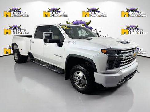 Used 2020 Chevrolet Silverado 3500 High Country w/ Technology Package AWD/4WD image 3
