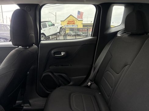 Used 2021 Jeep Renegade Latitude image 15