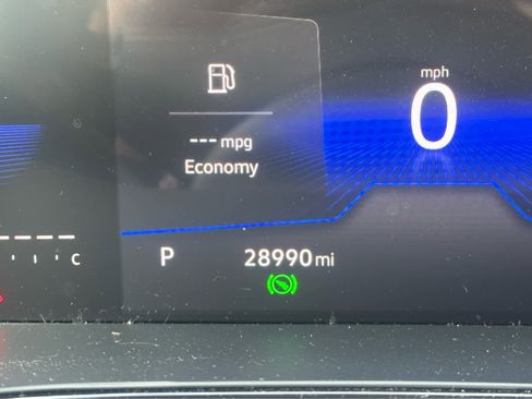 Used 2023 Volkswagen Taos SE w/ Panoramic Sunroof Package AWD/4WD image 23