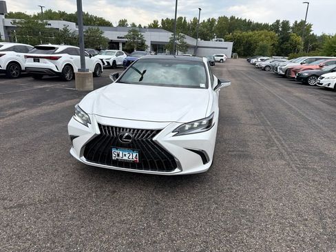 Certified 2025 Lexus ES 350 Ultra Luxury w/ Accessory Package (Z2) FWD image 11