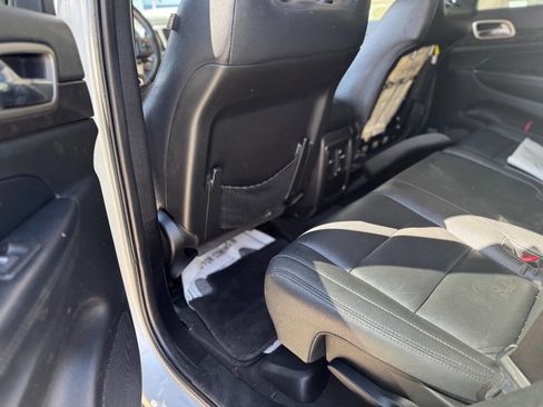 Used 2011 Jeep Grand Cherokee Laredo AWD/4WD image 19