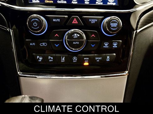 Used 2020 Jeep Grand Cherokee Summit image 21