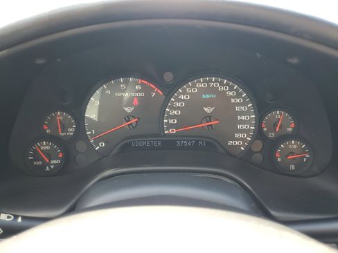 Used 2004 Chevrolet Corvette Coupe image 15