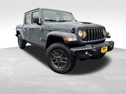 New 2026 Jeep Gladiator Sport