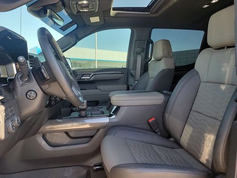 Used 2026 Chevrolet Silverado 1500 ZR2 w/ Dark Appearance Package image 19