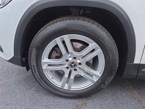 Certified 2022 Mercedes-Benz GLA 250 4MATIC image 9