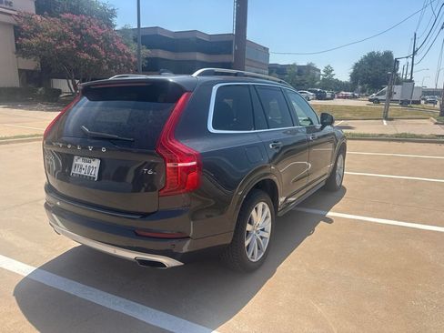 Used 2017 Volvo XC90 T6 Momentum w/ Vision Package AWD/4WD image 10