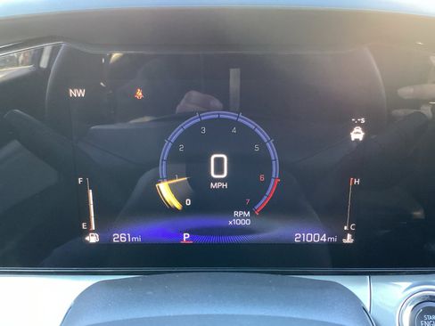 Used 2025 Chevrolet Trax LT w/ LT Convenience Package image 23